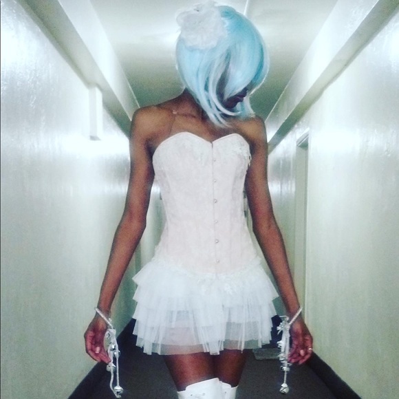 Meet your Posher, Jessica - Picture 10 of 13